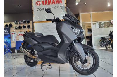YAMAHA XMAX 300